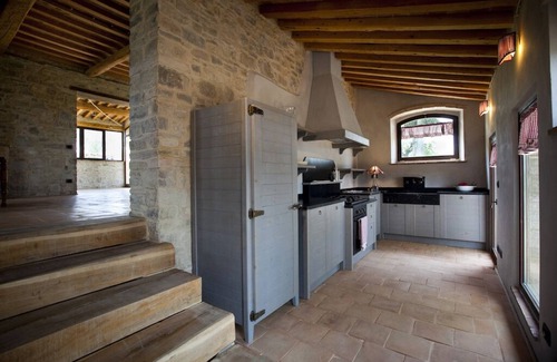 Poggibonsi Casa | Elegant Villa Rugiada Located Between Florence and Siena