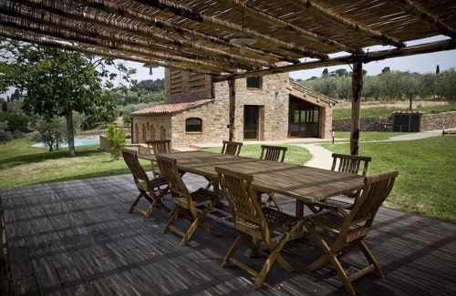 Poggibonsi Casa | Elegant Villa Rugiada Located Between Florence and Siena
