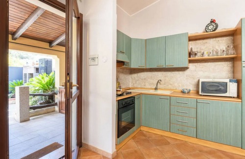 Villasimius Villa | Elegante villa con jardín, patio, piscina, wifi, aire acondicionado.