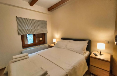 Metsovo Apartamento | Elegant Vista Residence