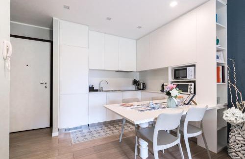 Sanremo Apartamento | Elegante Appartamento con Piscina - Wi-Fi & Box Privato