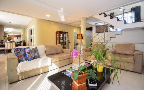Joao Paulo Casa | Elegante Casa com Piscina - João Paulo - CEN006