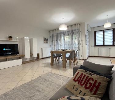 Vanzago Apartamento | Elegante Casa -Rho Fiera