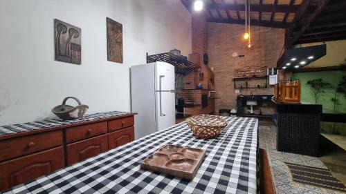 Raul Cury Casa | Elegante com lareira, Piscina, Área Gourmet, Bilhar, Wi-Fi, SmartTV