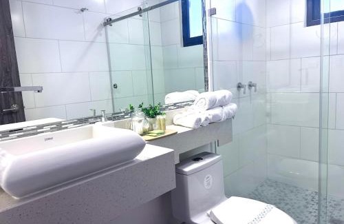 Barrio Rio de Piedras Apartamento | Elegante condominio Ejecutivo familiar