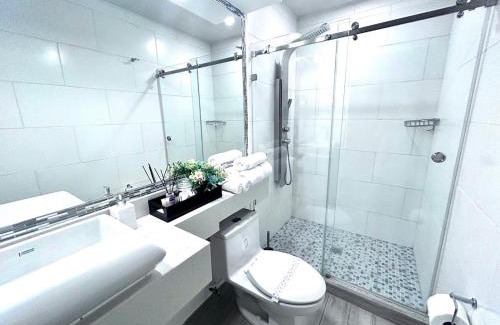 Barrio Rio de Piedras Apartamento | Elegante condominio Ejecutivo familiar