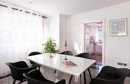 Prien am Chiemsee Apartamento | Elegante Ferienwohnung Relax