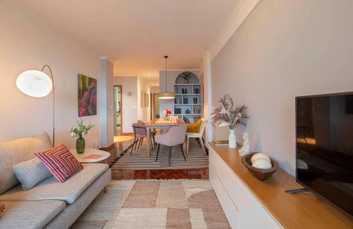 Vigo Apartamento | Elegantes colores en el puerto by CABANA Rentals
