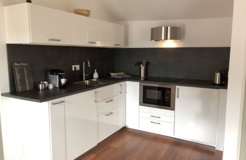 Ratingen Apartamento | Elegantes Wohnen im Hofgut Angerland
