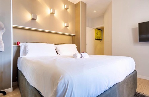 Repubblica Apartamento | Elegantis Penthouse in the Heart of Rome With Private Terrace and View