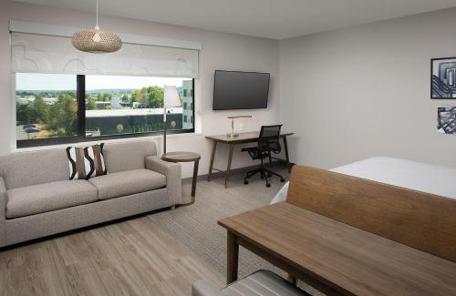 Southcenter Hotel | Element Seattle Sea-Tac Airport