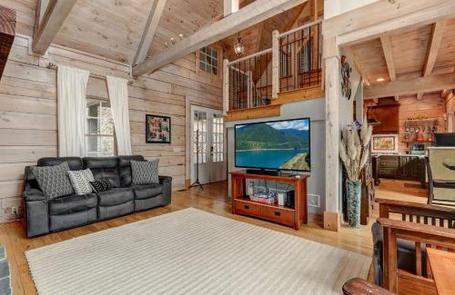 Big Canoe Casa | Elemental Bliss - Enjoy cookouts on the deck and peaceful valley views