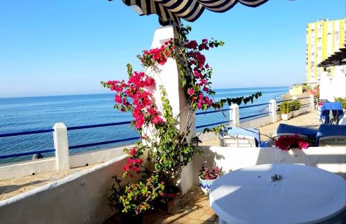Sitio de Calahonda Apartamento | ELENA flat A little paradise right on the BEACH