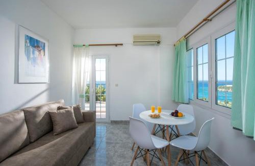 Ferma Apartamento | Elena's Beach Garden by Estia