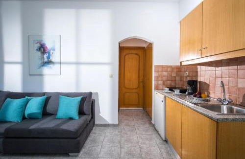 Ferma Apartamento | Elena's Beach Garden by Estia