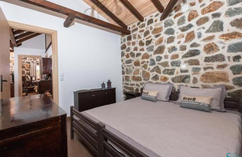 Chrisi Akti Casa | Eleni's Stone House
