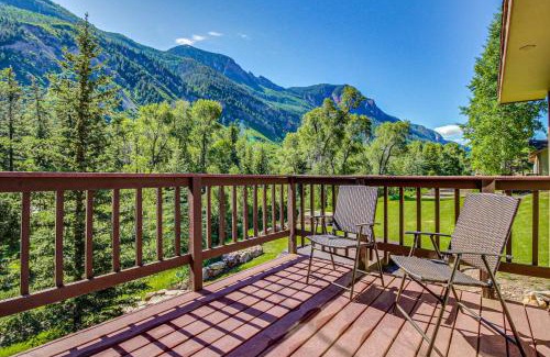 Carbondale Casa | Elephant Mountain Cabin at Filoha Meadows