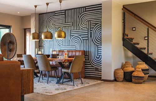 Belfast Cabina | Elephant Point