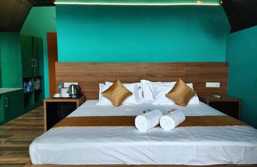 Devikolam Otro | Elephant Pub - River Valley Huts by Antara