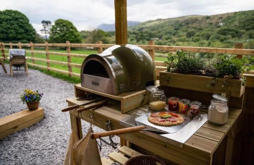 Bont Newydd Cabina | Elephant View Shepherds Hut