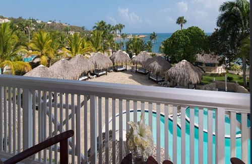 Puerto Plata Complejo | Elevate your resort experience with VIP guest benefits