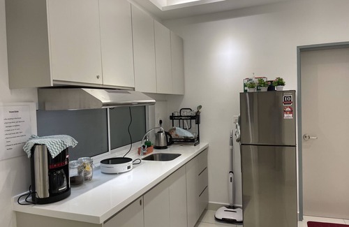 Sri Petaling Condominio | Elevated Cozy Homestay @Heart of Sri Petaling 3R3B