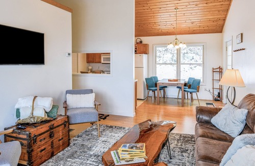 Cullowhee Cabina | Elevated mountain-view cabin with private hot tub, 2 decks, firepit, & grill