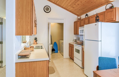 Cullowhee Cabina | Elevated mountain-view cabin with private hot tub, 2 decks, firepit, & grill