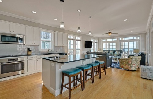 Long Beach Casa | Elevated Pool In-Deck -7BR/5.5BA House - Oceanfront, Elevator, Sleeps 24