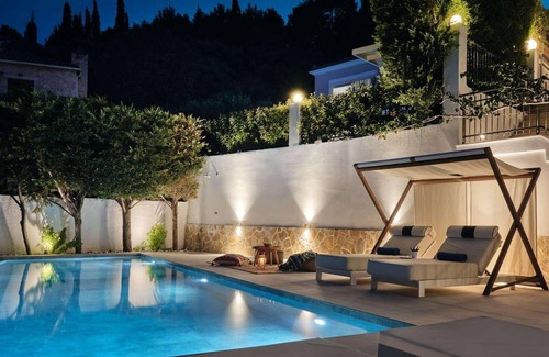 Lithakia Villa | Villa moderna de 3 dormitorios, 2 baños, con impresionantes vistas al sur de la isla, WiFi y piscina privada.