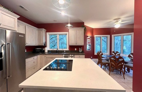 Seabrook Island Casa | Elevator, fairway golf views, club access, and mile to beach.