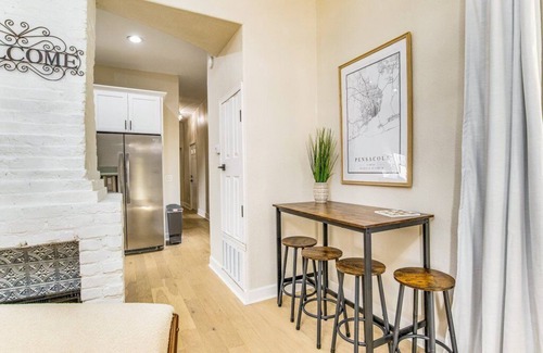 South Pensacola Casa | Eleven Eleven + 15 Min to Beach! + Pet Friendly