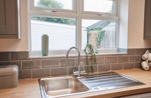 Cambridge Casa | Elfleda Stay | Modern 5 bedroom house