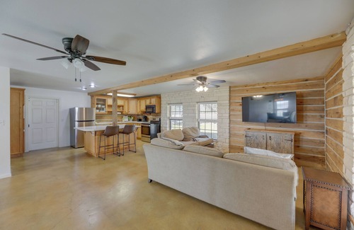 Elgin Cabina | Elgin Retreat at Charming Country Cabin!