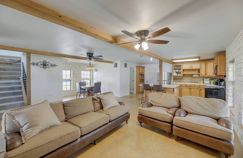 Elgin Cabina | Elgin Retreat at Charming Country Cabin!