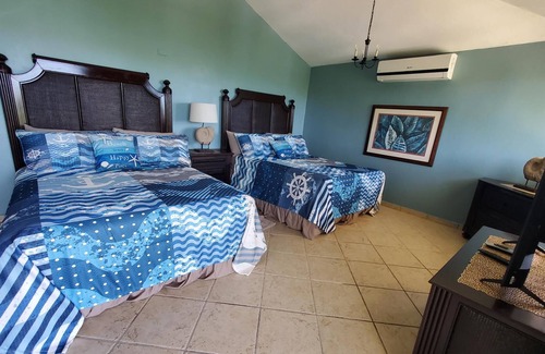 Culebra Pueblo Apartamento | Estudio-Familiar-Baño Privado-Vista al Mar-EliMar Bay View Studio