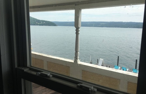 Hammondsport Cabaña | "ELICONORI" EN EL LAGO KEUKA. ¡UNA VISIÓN DE MILLONES DE DÓLARES!