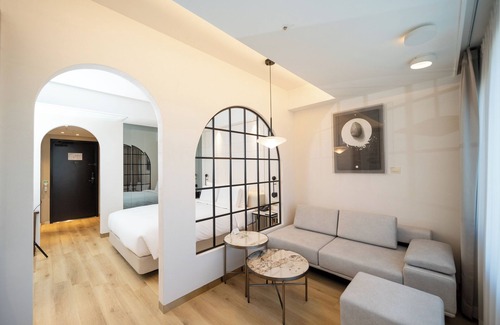Nonhyeon-dong Hotel | ELIENA HOTEL SEOUL GANGNAM