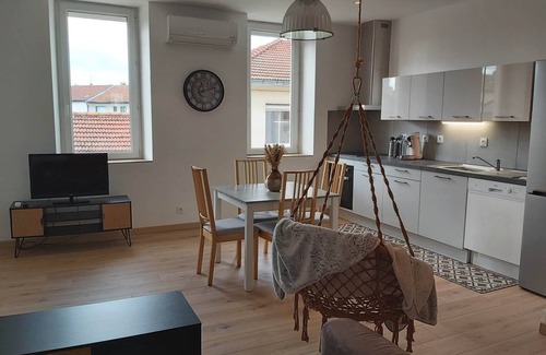 Bourg-les-Valence Apartamento | Elio's is