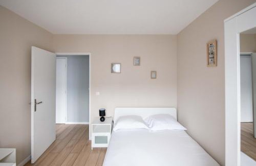 Le Bourget Apartamento | ELISE DE ROCHE Équipé Balcon Parking RER B