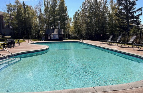 Lutsen Condominio | Elite End Unit Mtn/Pool View/Ski-In/Ski-Out