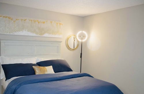 Pocket Casa | Elite Riverwalk Townhome w/ Sparkling Pool & Gym
