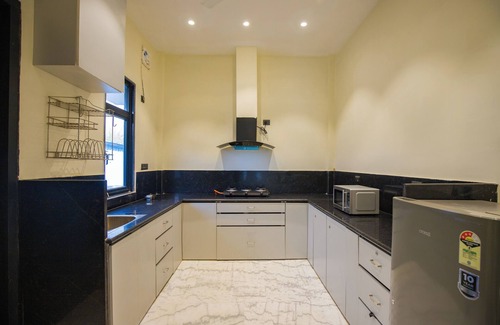 New Delhi Villa | ELIVAAS Ibiza Luxe 4-BHK Farmhouse