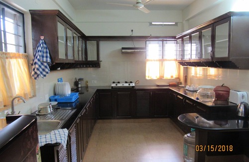 Ernakulam South Apartamento | Eliza Home, Kochi, Kerala, India