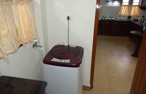 Ernakulam South Apartamento | Eliza Home, Kochi, Kerala, India