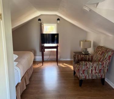 Terra Nova Apartamento | Elizabeth Ave Apartments - Loft Apartment