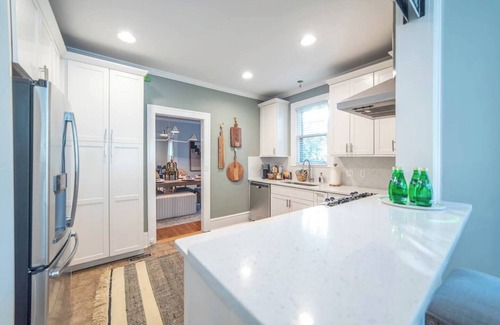 Chantilly Casa | Elizabeth Bungalow, Fenced Yard, Fireplaces, Grill
