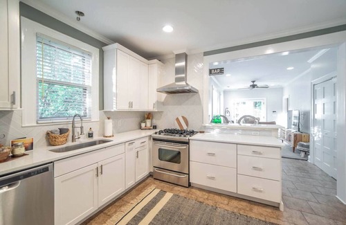 Chantilly Casa | Elizabeth Bungalow, Fenced Yard, Fireplaces, Grill