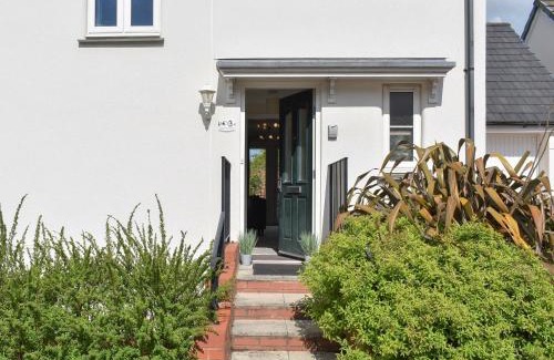 Bampton Casa | Elizabeth House