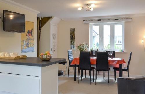 Bampton Casa | Elizabeth House